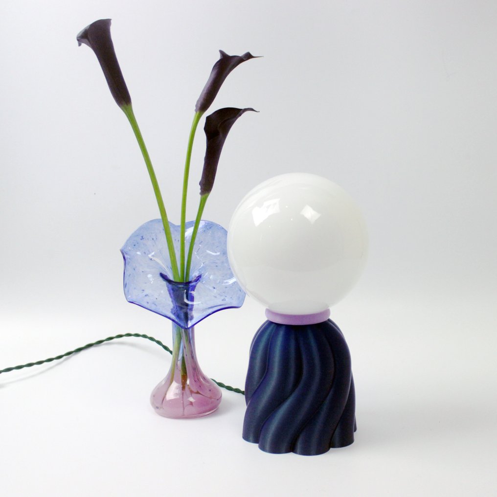 Clémence Germain - Asztali lámpa - Romie S 3D - Opálos üveg #2.1