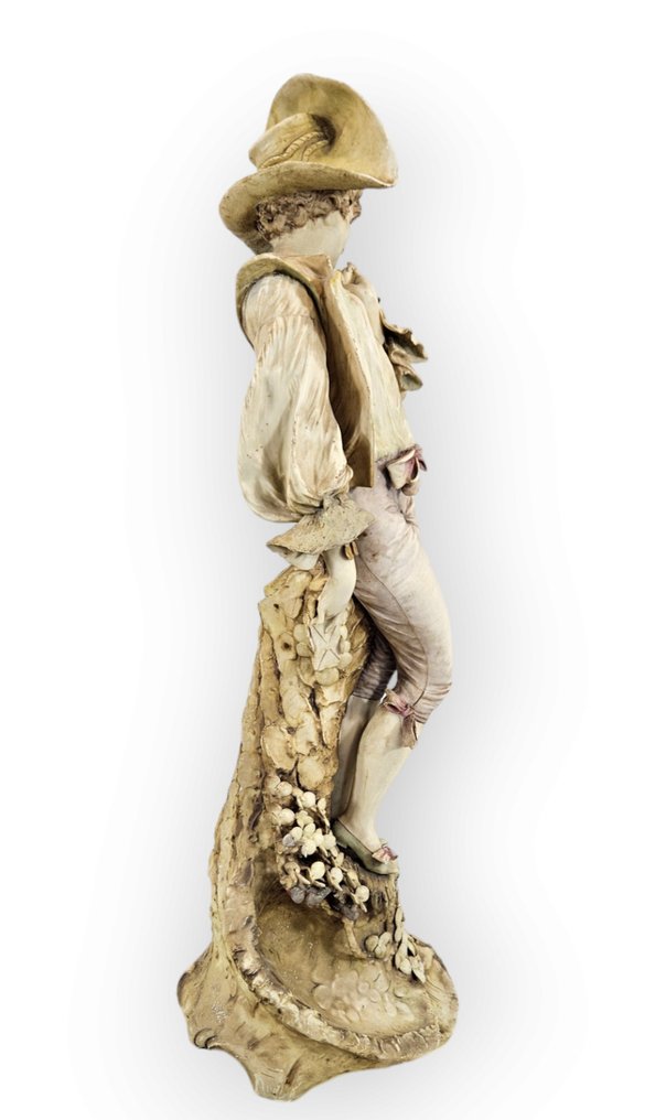 Riessner Stellmacher & Kessel - Eduard Stellmacher - Figur - Lady wearing mens clothing - Elfenbeinporzellan #2.2