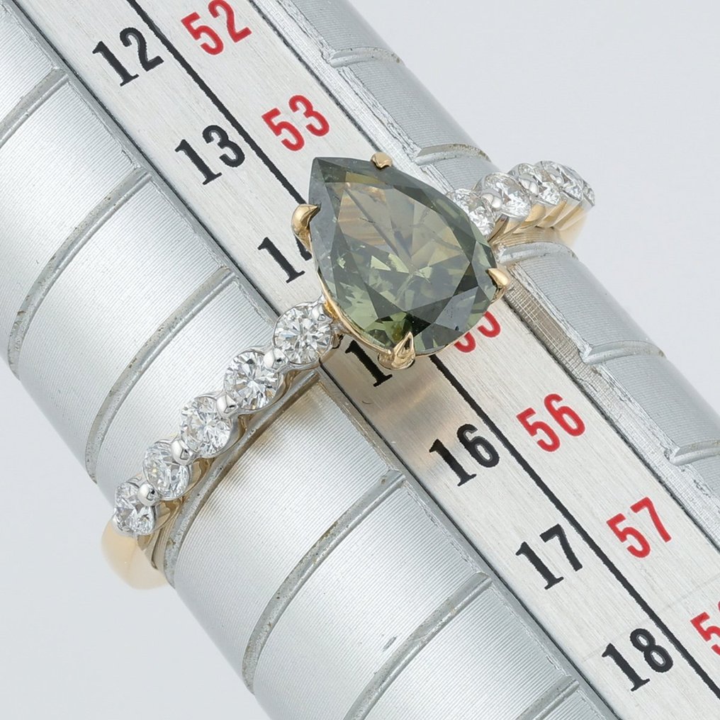 "GIA" Chameleon Diamond 0.90 Cts & Diamond 0.25 Cts 10 Pcs - 14 kt Tvåfärgad - Ring #2.1