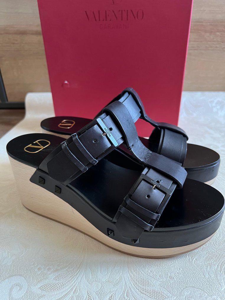 Valentino - Sandals - Size: Shoes / EU 40 #1.1