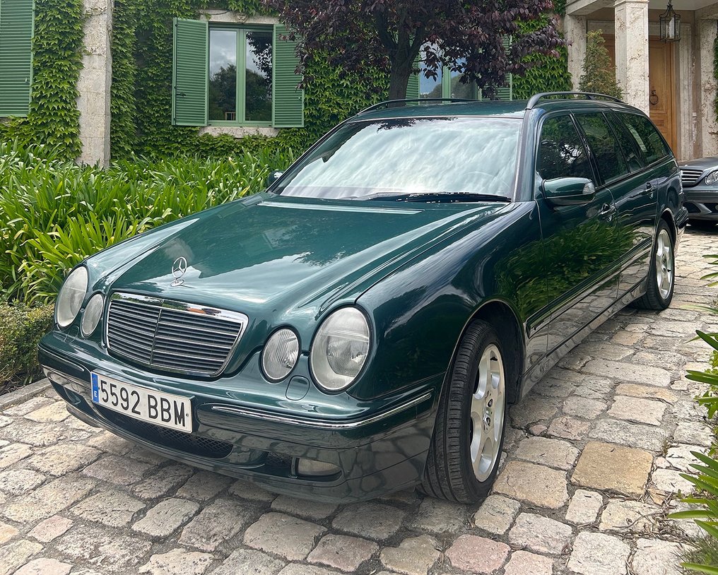 Mercedes-Benz - E320 Estate 4-matic w210 - 2000 #1.1
