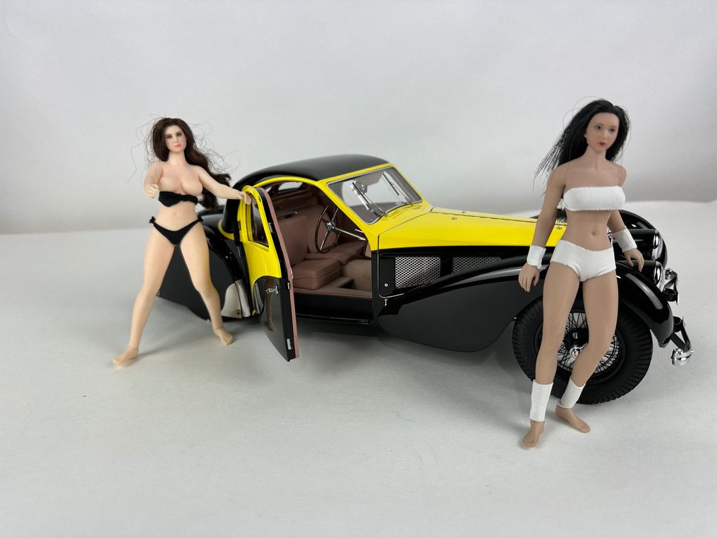1:12 - Model car  (2) - Figures ultra flexible - Lot #1.1