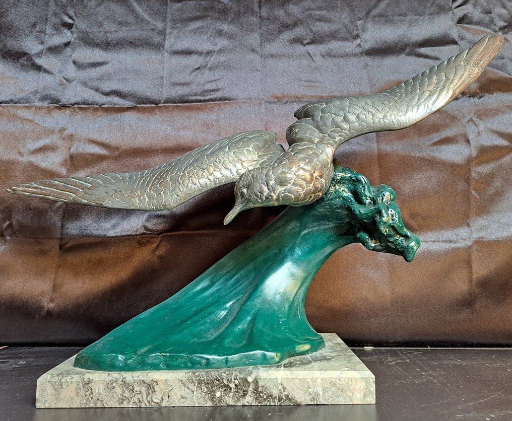 H. LECHESNE - Skulptur, mouette sur la vague - 42 cm - Marmor, Rohzink #1.1