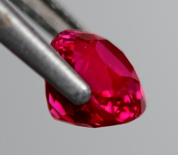 红色 红宝石  - 2.01 ct - 瑞士宝石研究中心（GRS） - 未加热极熟 #1.2