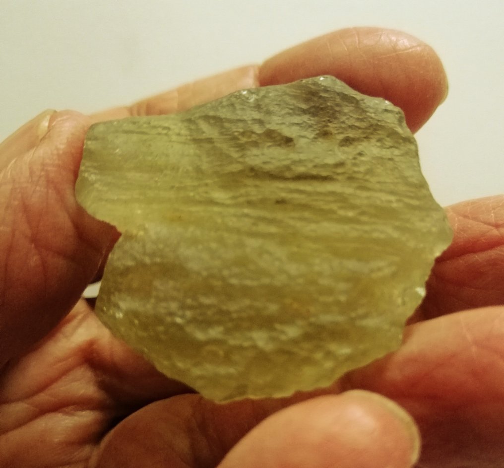 Glass fra den libyske ørken Friform - Høyde: 4.1 cm - Bredde: 3.2 cm - 51 g #1.1
