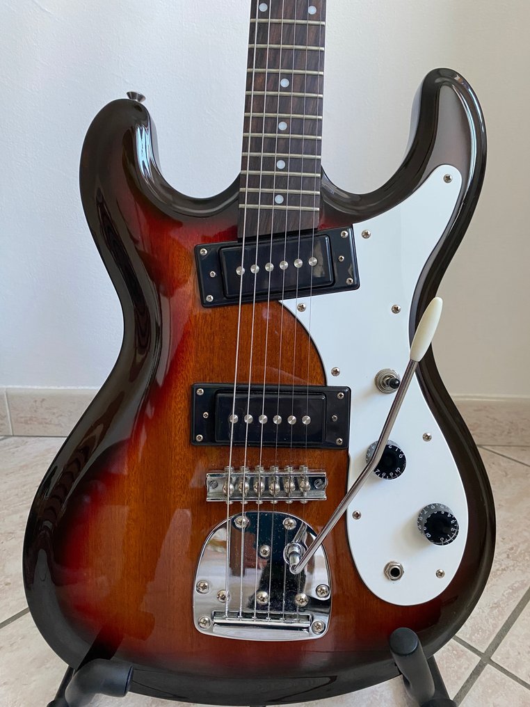 Eastwood - Hi-Flyer Phase 4 DLX Sunburst -  - Elektrisk guitar #1.1