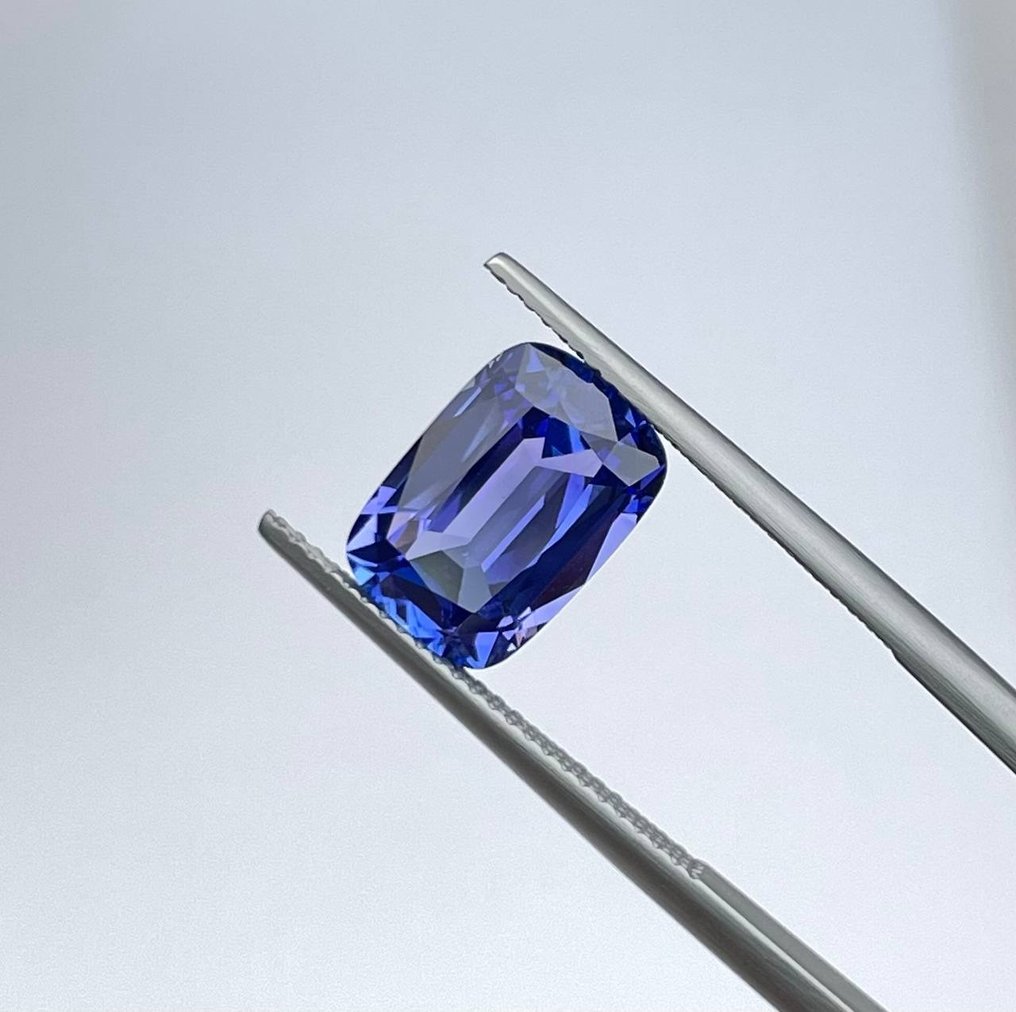 Blau, Violett Tansanit  - 4.23 ct - International Gemological Institute (IGI) #1.1