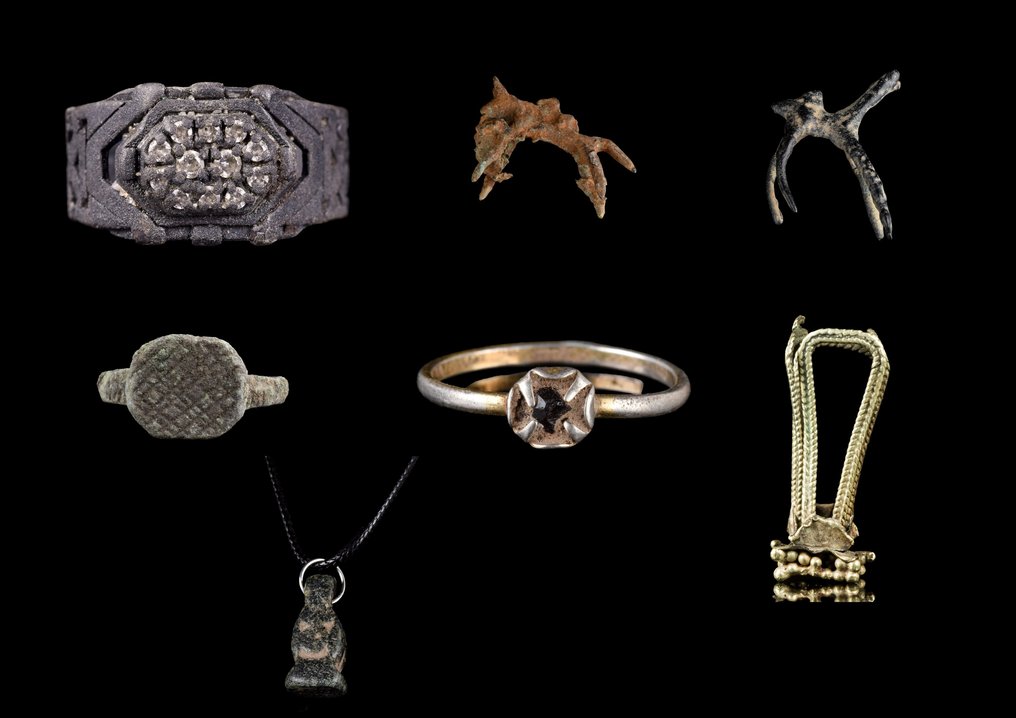 Średniowieczne Ładna grupa biżuterii  (Bez ceny minimalnej
) #2.2