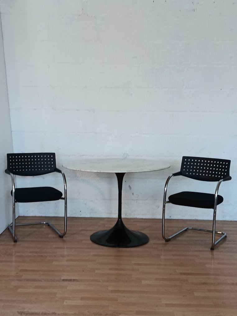 Vitra - Antonio Citterio, Glen Oliver Löw - Matbord (5) - Aluminium, Förkromad, Marmor - Matbord med fyra stolar #2.1