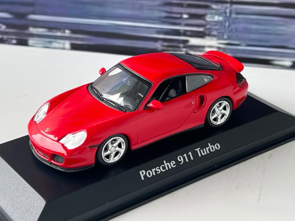 MaXichamps 1:43 - Pienoismalliauto - Porsche 911 Turbo (996) 1999 #2.1