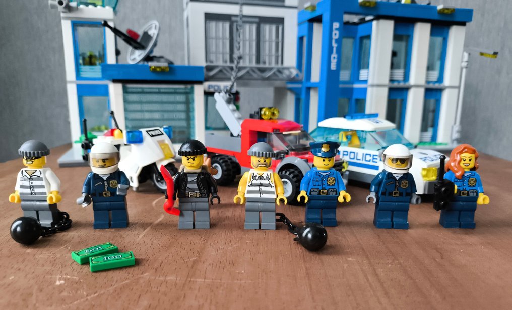 LEGO - 60044 & 60047 - Mobile Police Unit & Police Station - 2010-2020 #2.1