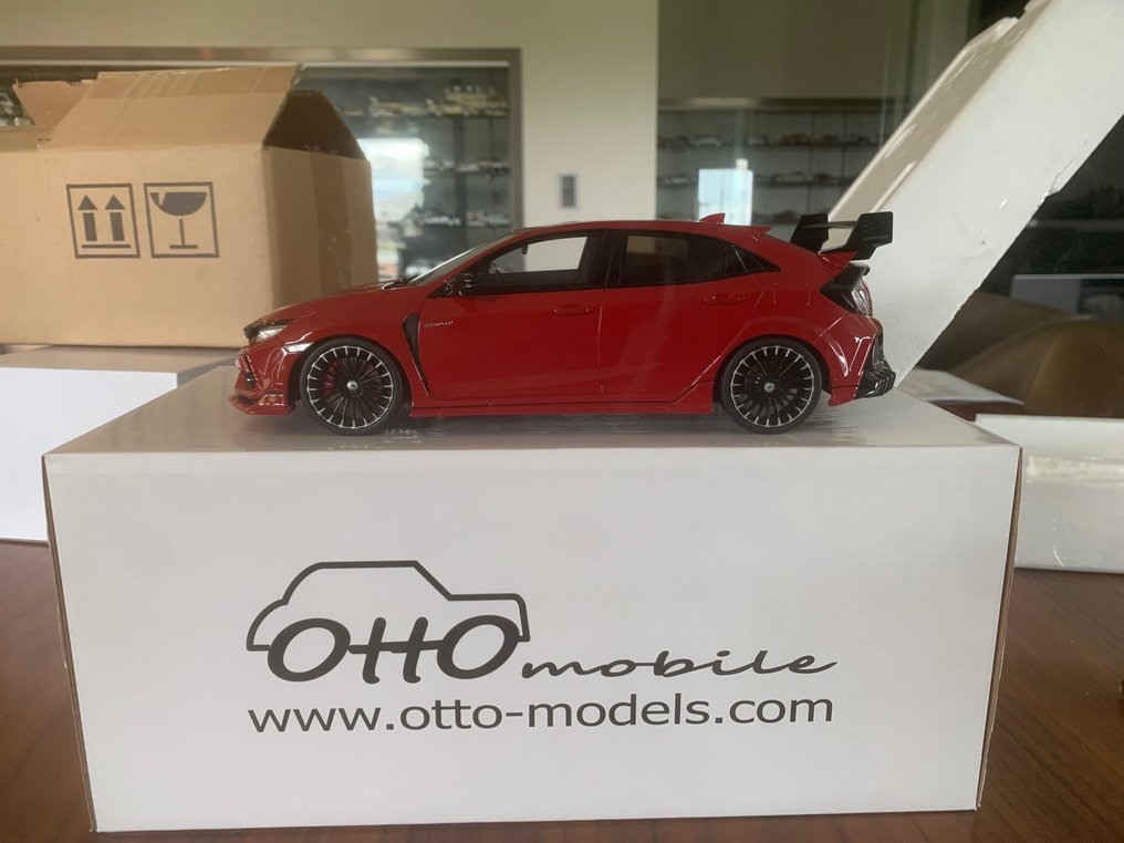 Otto Mobile 1:18 - Modell autó - HONDA CIVIC TYPE-R (FK8) Mugen 2020 #1.1