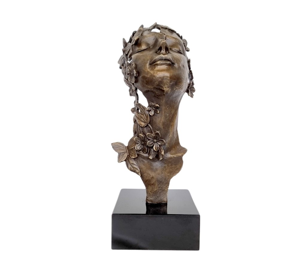 Figur - A surreal woman's bust - Bronse, Marmor #1.0