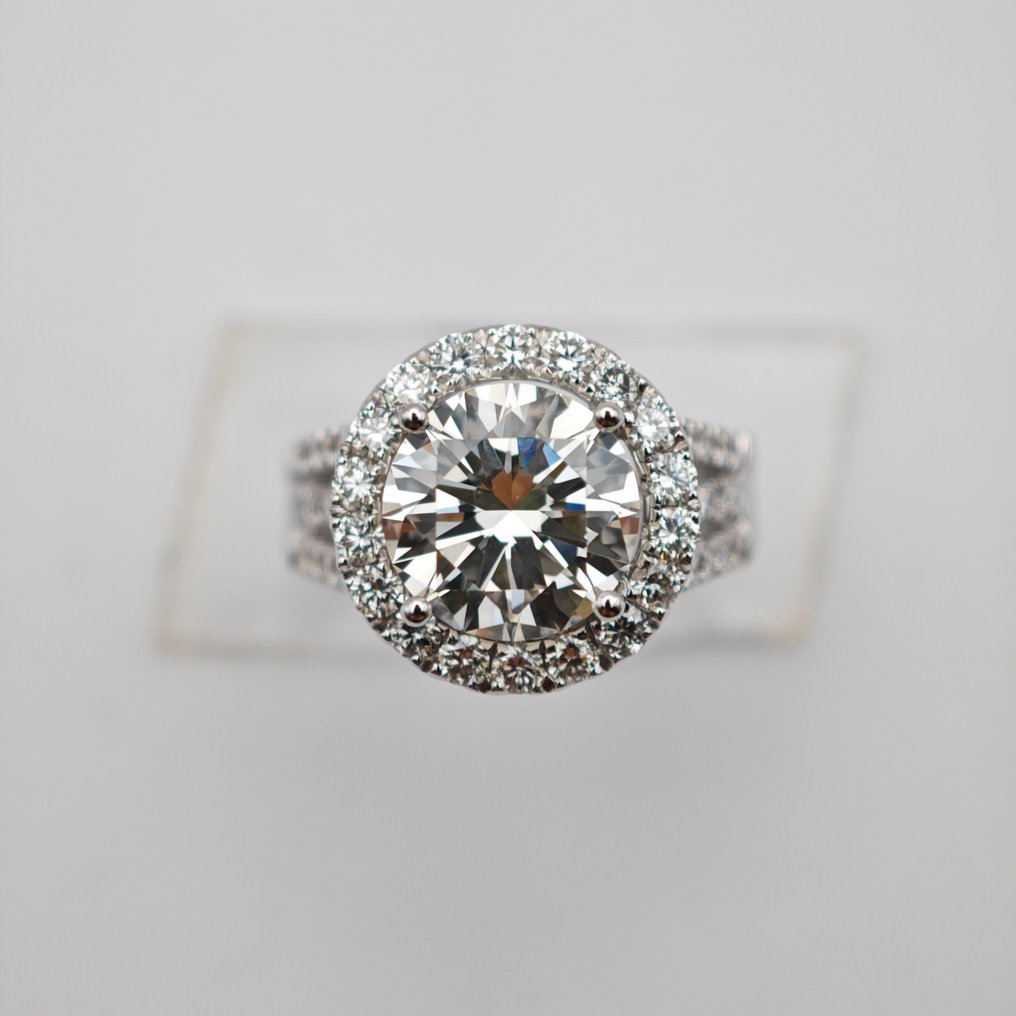 Ring - 18 karaat Witgoud -  4.30 tw. Diamant  (Natuurlijk) - Diamant #1.1