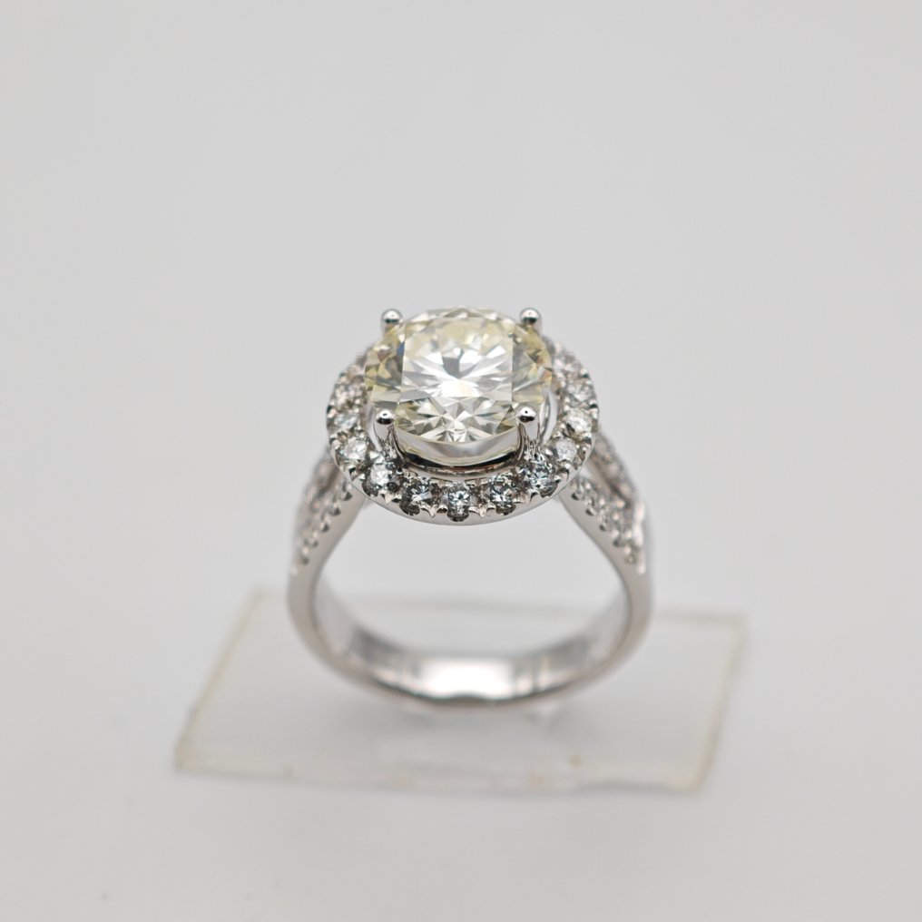 Ring - 18 karaat Witgoud -  4.30 tw. Diamant  (Natuurlijk) - Diamant #2.1