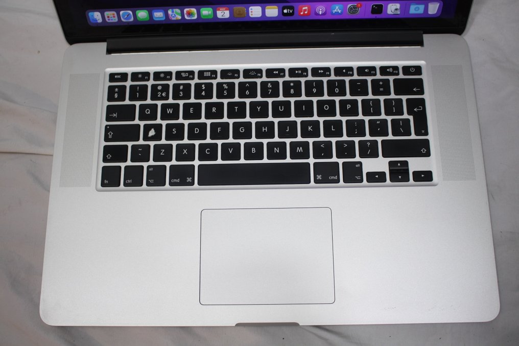 Apple MacBook Pro 15 inch Retina (Mid 2015) - Intel QuadCore i7 2.5hz CPU - 16GB RAM - 1TB SSD - 膝上型電腦 - 帶充電器 - 運行 macOS Monterey #2.2