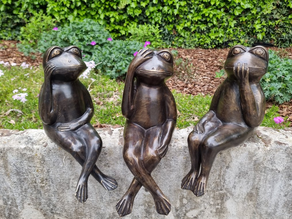 Figurine - A set of 3 jolly frogs (3) - Bronze #2.1