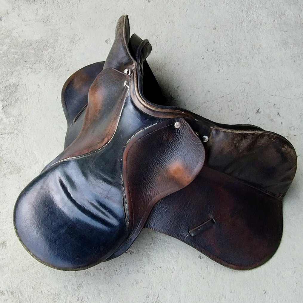 Original handcrafted Busse Saddle - Vintage vackert pattinerad handgjord sadel - Sadel - 1900 #1.1