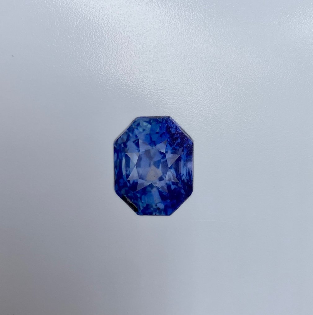 1 pcs  Bleu Saphir  - 2.89 ct - GIA #1.3