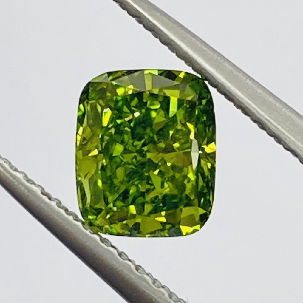 1 pcs Diamante  (Con trattamento colore)  - 1.25 ct - Cuscino - Fancy deep Giallo Verde - SI1 #1.1