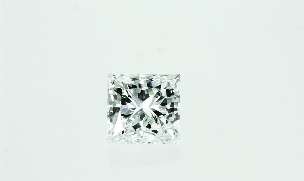 1 pcs Diamond  (Natural)  - 0.91 ct - Square - E - SI1 - Gemological Institute of America (GIA) #3.1