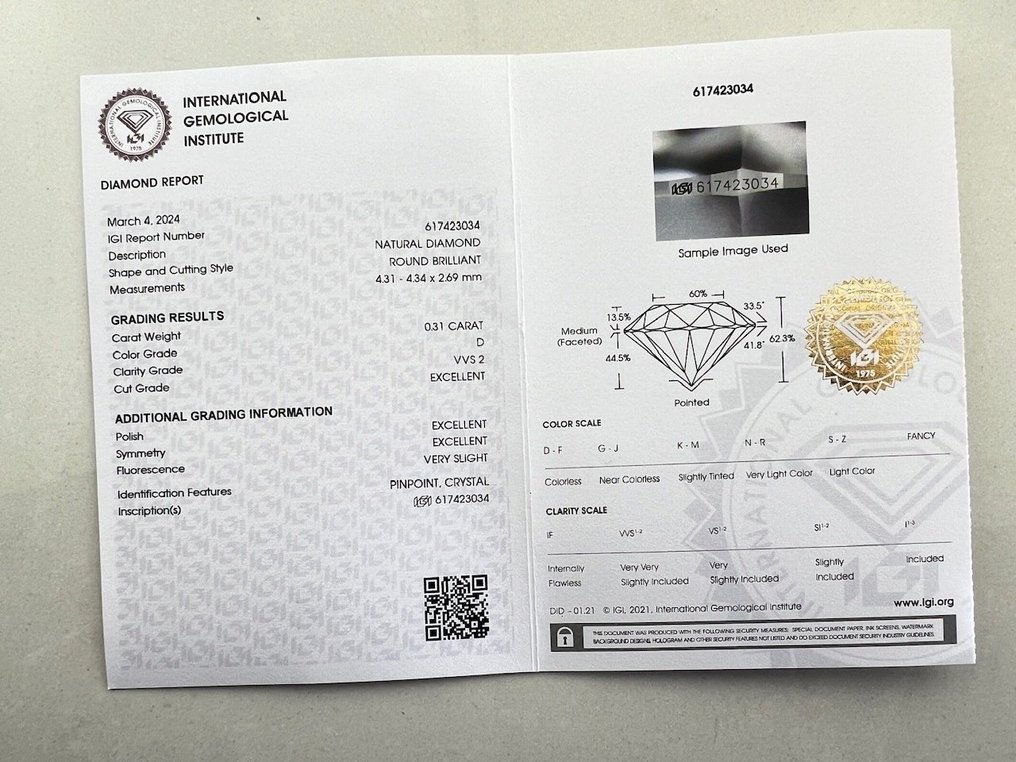 1 pcs Diamante  (Naturale)  - 0.31 ct - Rotondo - D (incolore) - VVS2 - International Gemological Institute (IGI) #2.1