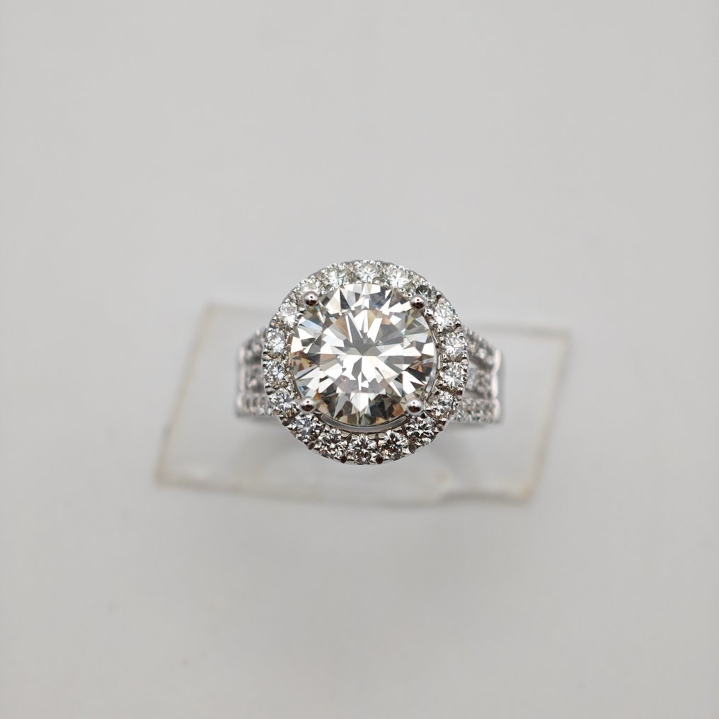 Ring - 18 karaat Witgoud -  4.30 tw. Diamant  (Natuurlijk) - Diamant #1.2