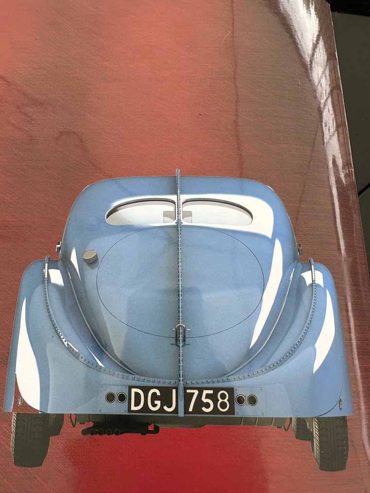 IXO 1:8 - Modelbil - Bugatti Type 57SC Atlantic - Nyt sæt #1.2
