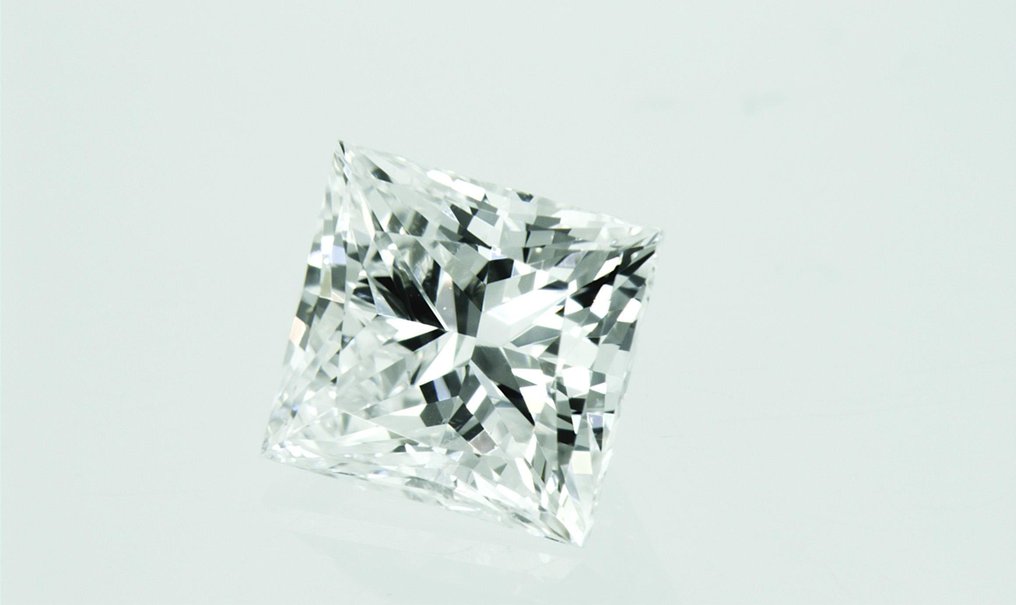 1 pcs Diamond  (Natural)  - 0.91 ct - Square - E - SI1 - Gemological Institute of America (GIA) #2.1