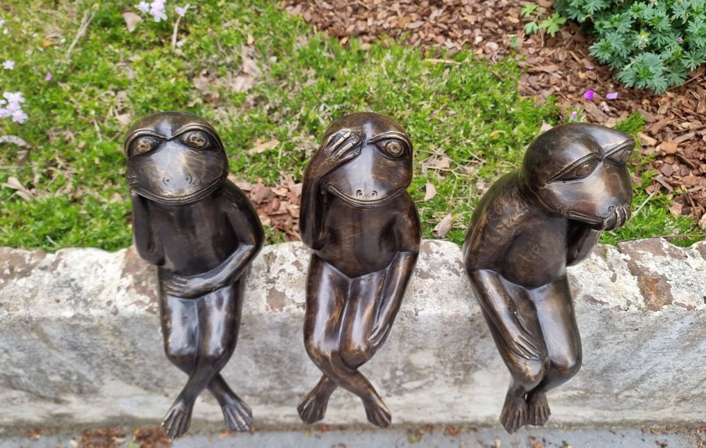 Figurine - A set of 3 jolly frogs (3) - Bronze #3.1