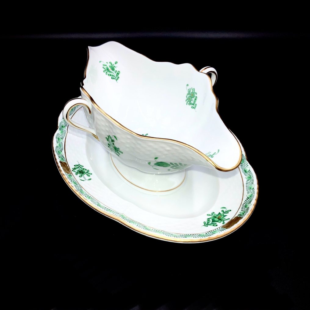 Herend - Large Gravy Boat with Stand (25 cm) - "Chinese Apponyi Green" - Såssnipa - Handmålat porslin #1.1