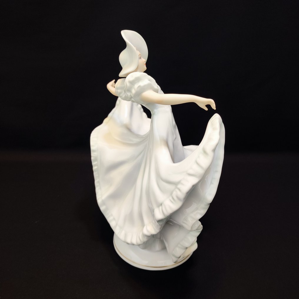 Wallendorf - Kurt Steiner - Statuette - "Donauwellen" fröhliche junge Dame schwungvollen Schrittes/Tänzerin Modell 1940, 26,5 cm - Porcelæn #2.1