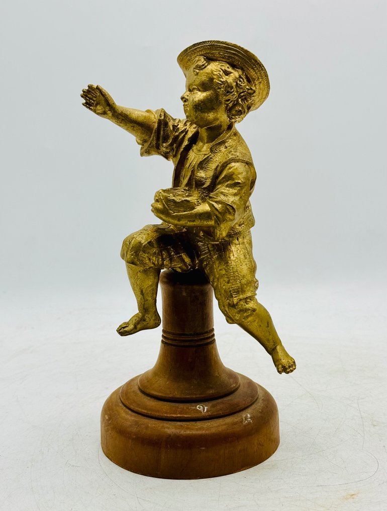 Figur - Niño con Nido - Råzink, gyllene #1.1