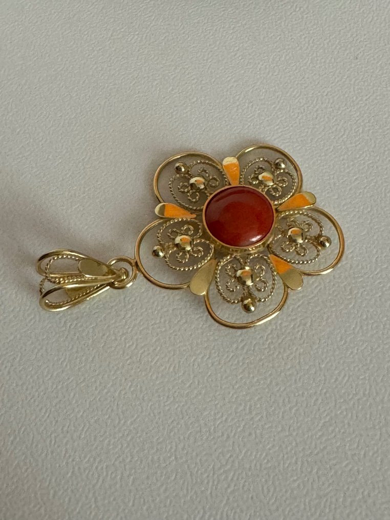 Pendant - 18 kt. Yellow gold Coral #2.1