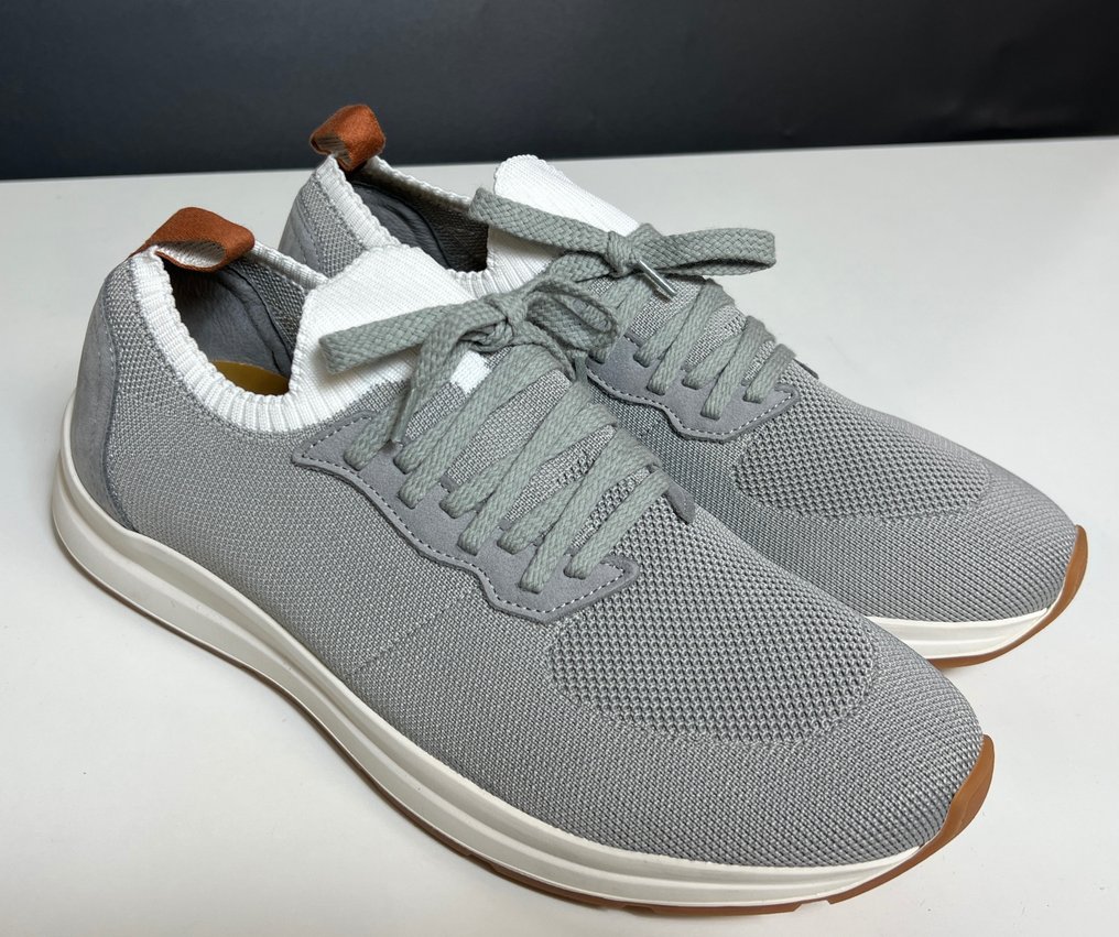 Eu 43 shoes deals