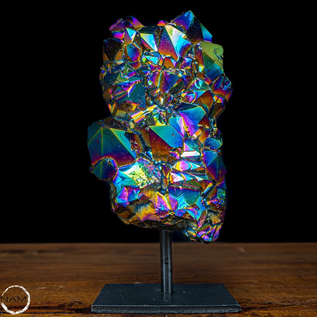 Erittäin harvinainen AAA+++ Rainbow Aura Ametisti - kvartsi telineessä- 1021.63 g #2.1