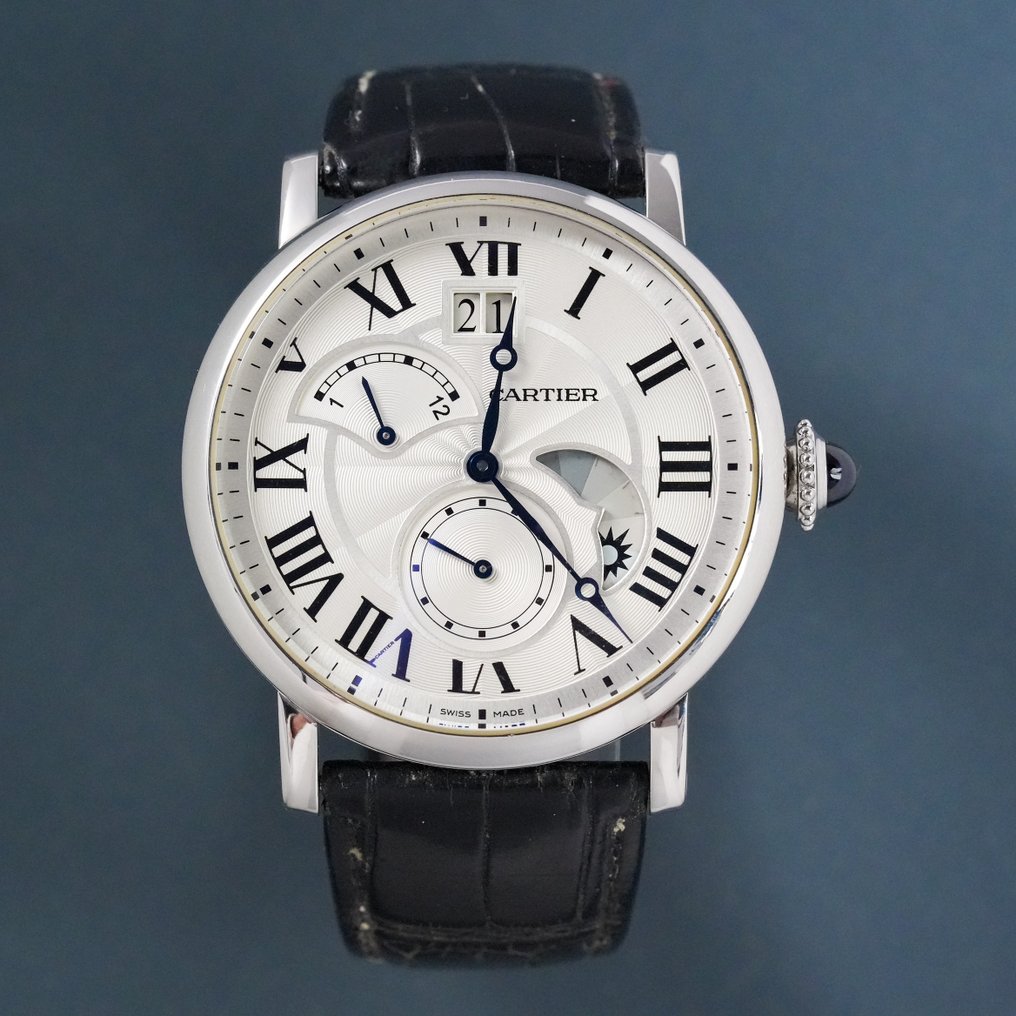 Cartier - Rotonde de Cartier Large Date Retrograde Second Time Zone And Day Night Indicator - W1556368 - Herre - 2011-nå #1.1