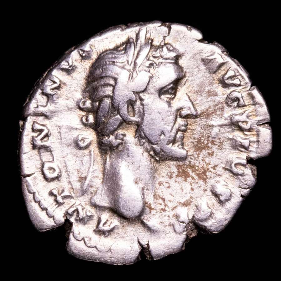 Römisches Reich. Antoninus Pius (138-161 n.u.Z.). Denarius Rome mint, AD 158-159.  VOTA SVSCEP DECENN III  (Ohne Mindestpreis) #1.2