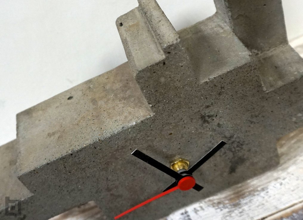 Mantel clock - Mh worker -   concrete - 2020+ #3.1
