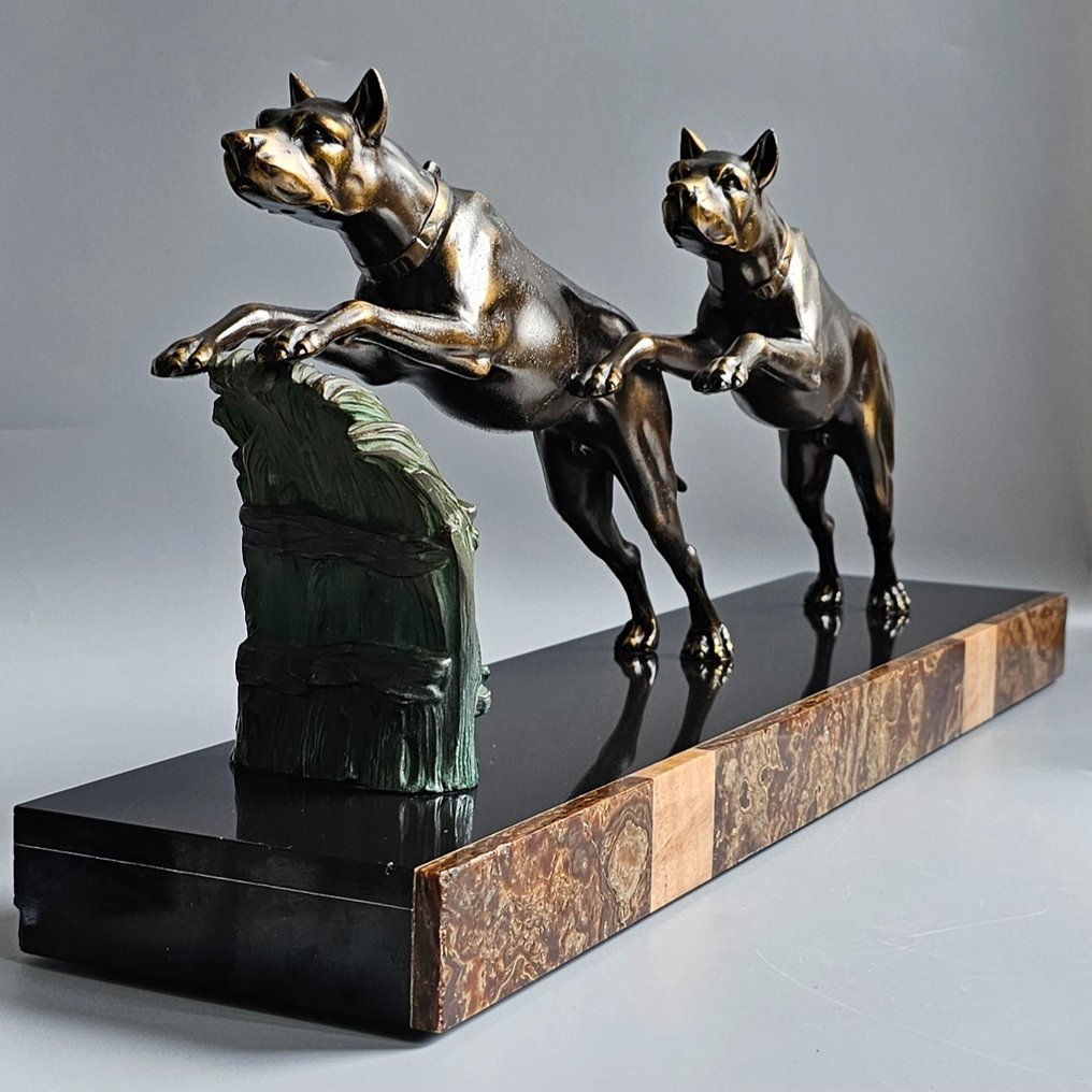 Limousin - Skulptur, Attaque - 25 cm - Marmor, Onyks, Råzink #1.1