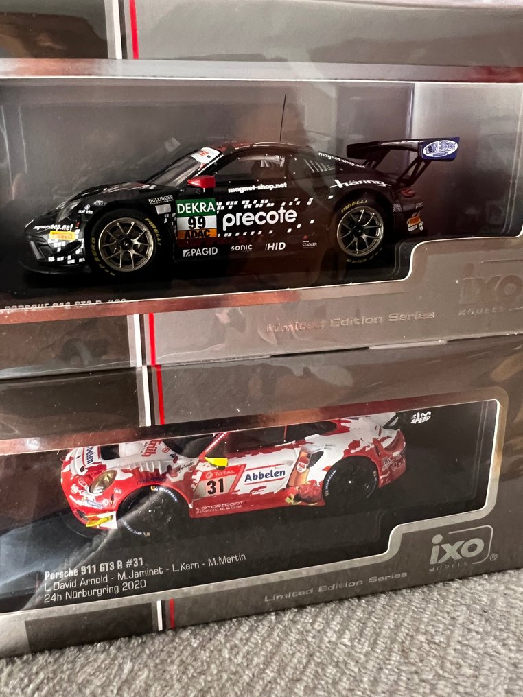 IXO - Limited Edition Series 1:43 - Coche a escala  (2) - Porsche 911 GT3 R #31 e #99 - 24h Nürburgring 2020 y ADAC GT Masters 2021 #1.1