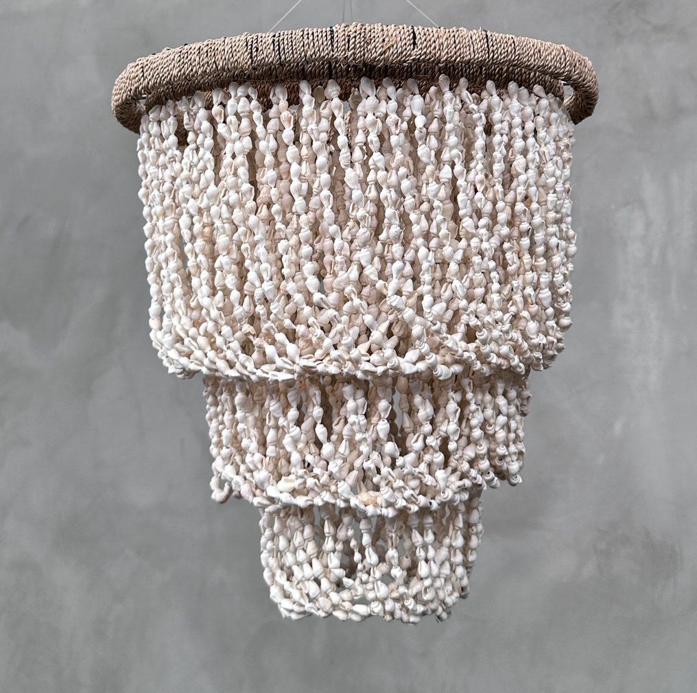 NO RESERVE PRICE - SL12 - Stunning Shell Chandelier - Chandelier - Shell #3.2