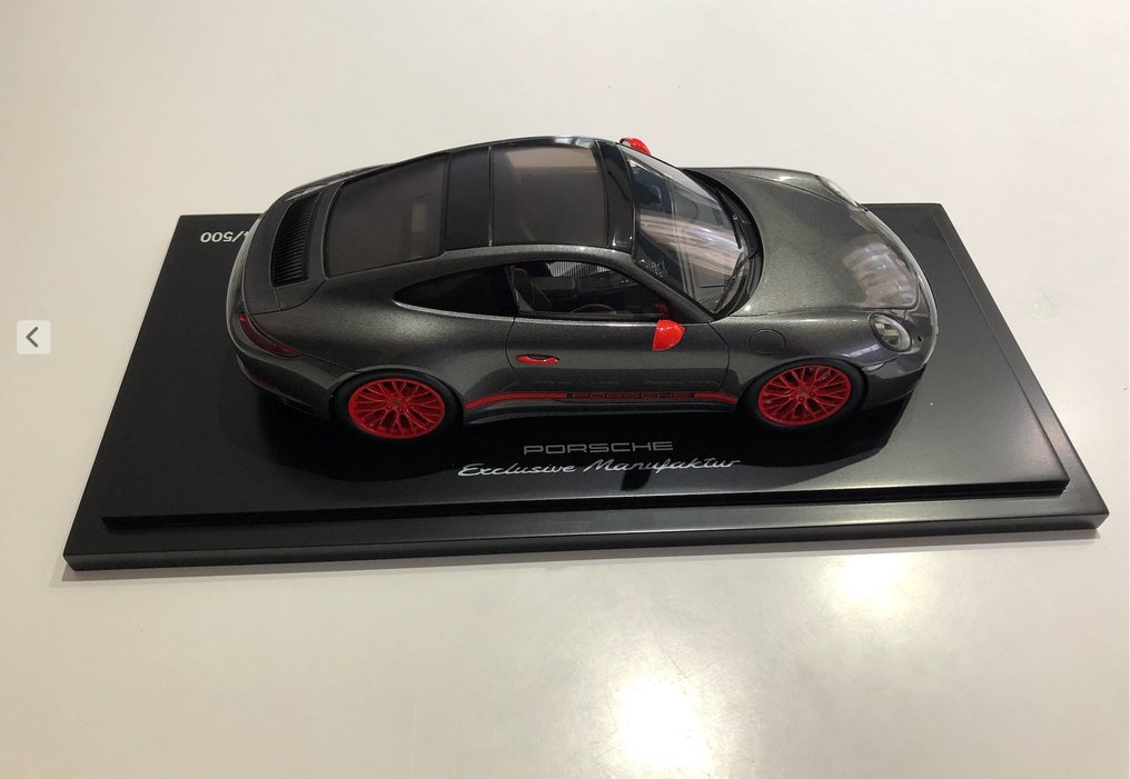 Spark 1:18 - 模型汽车 - Porsche Carrera 4S #3.2
