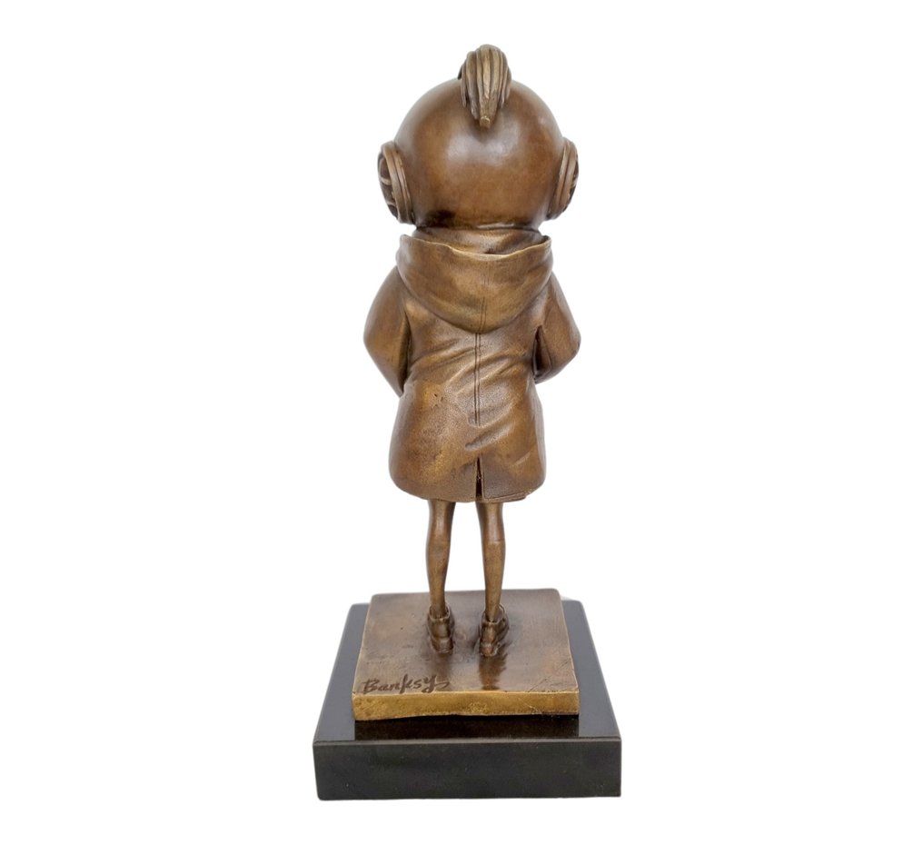 Γλυπτό, Girl with diving helmet - 34 cm - Μπρούντζος, Μάρμαρο #3.2