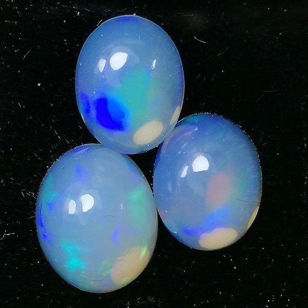 3 pcs  Opal  - 4.75 ct - Raport gemolog acreditat #1.2