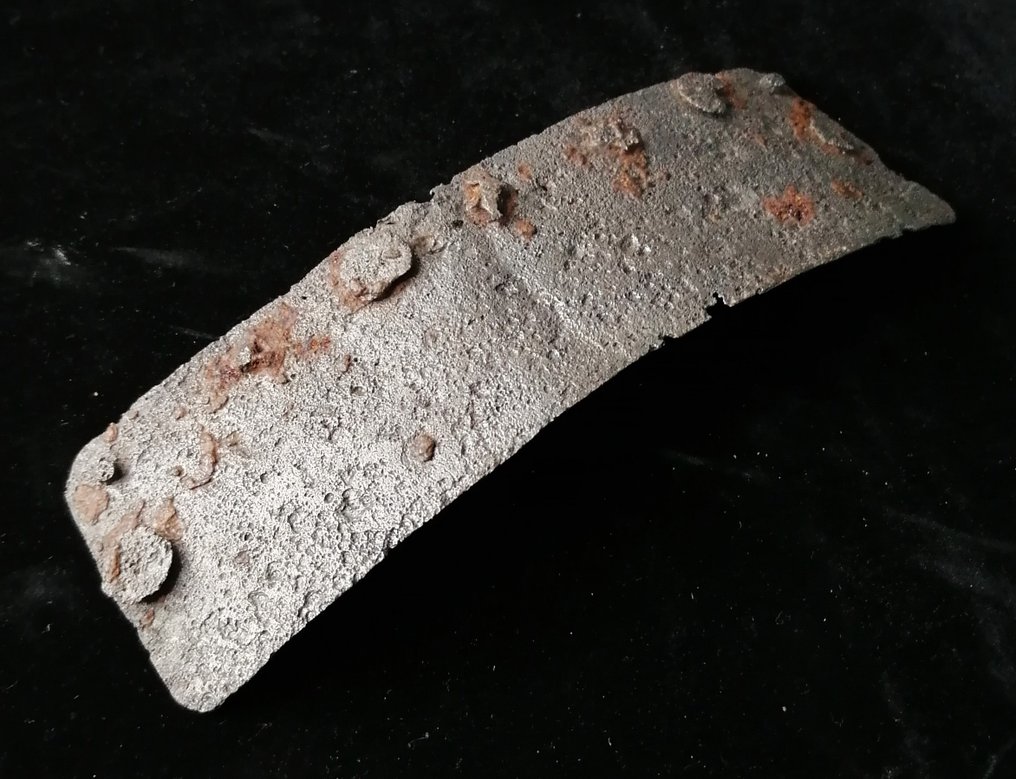 Medieval Hierro Sección de casco con Makers Mark - 35 mm #1.1