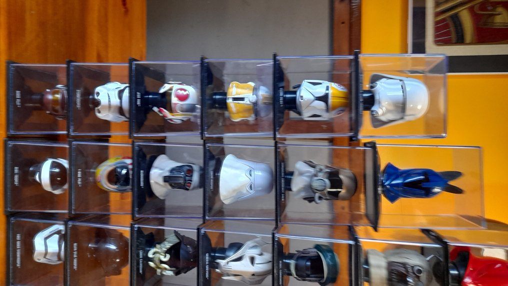 De Agostini  - Figurine de acțiune - Collection of 50 helmets in vinyl display cases - Star Wars #2.1
