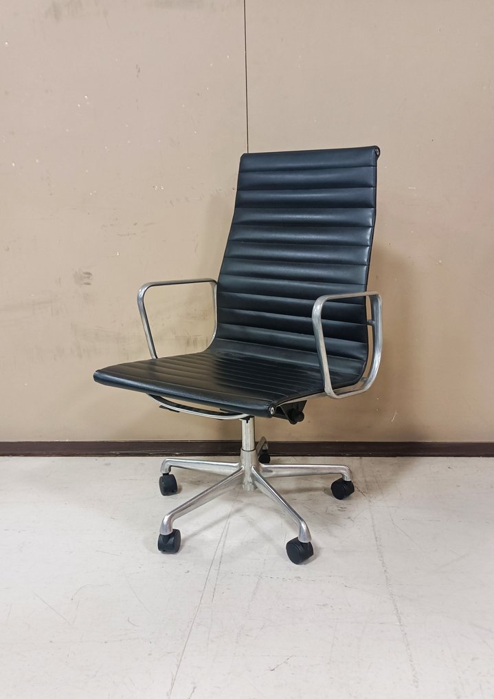 ICF - Charles & Ray Eames - 扶手椅 - EA 119 - 皮革, 鋁 #1.1
