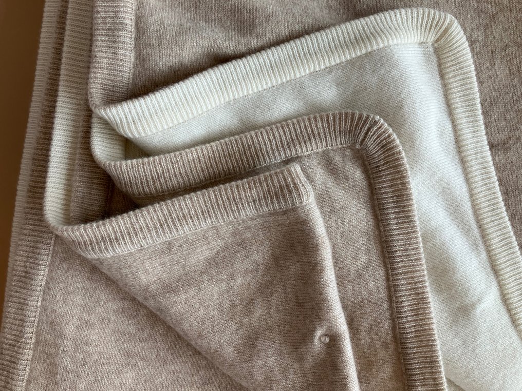 Corte di Kel - Pure White Cashmere Blanket (Beige × Off White) - Blanket  - 186 cm - 132 cm - Made in Perugia, Italy #2.3