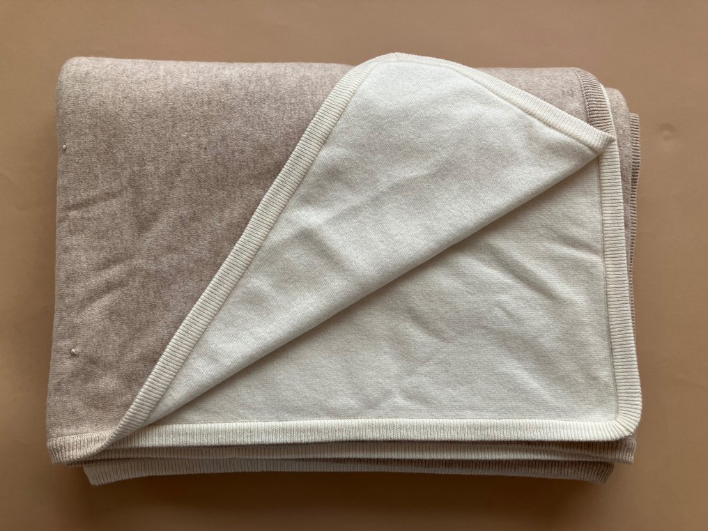 Corte di Kel - Pure White Cashmere Blanket (Beige × Off White) - Blanket  - 186 cm - 132 cm - Made in Perugia, Italy #1.1